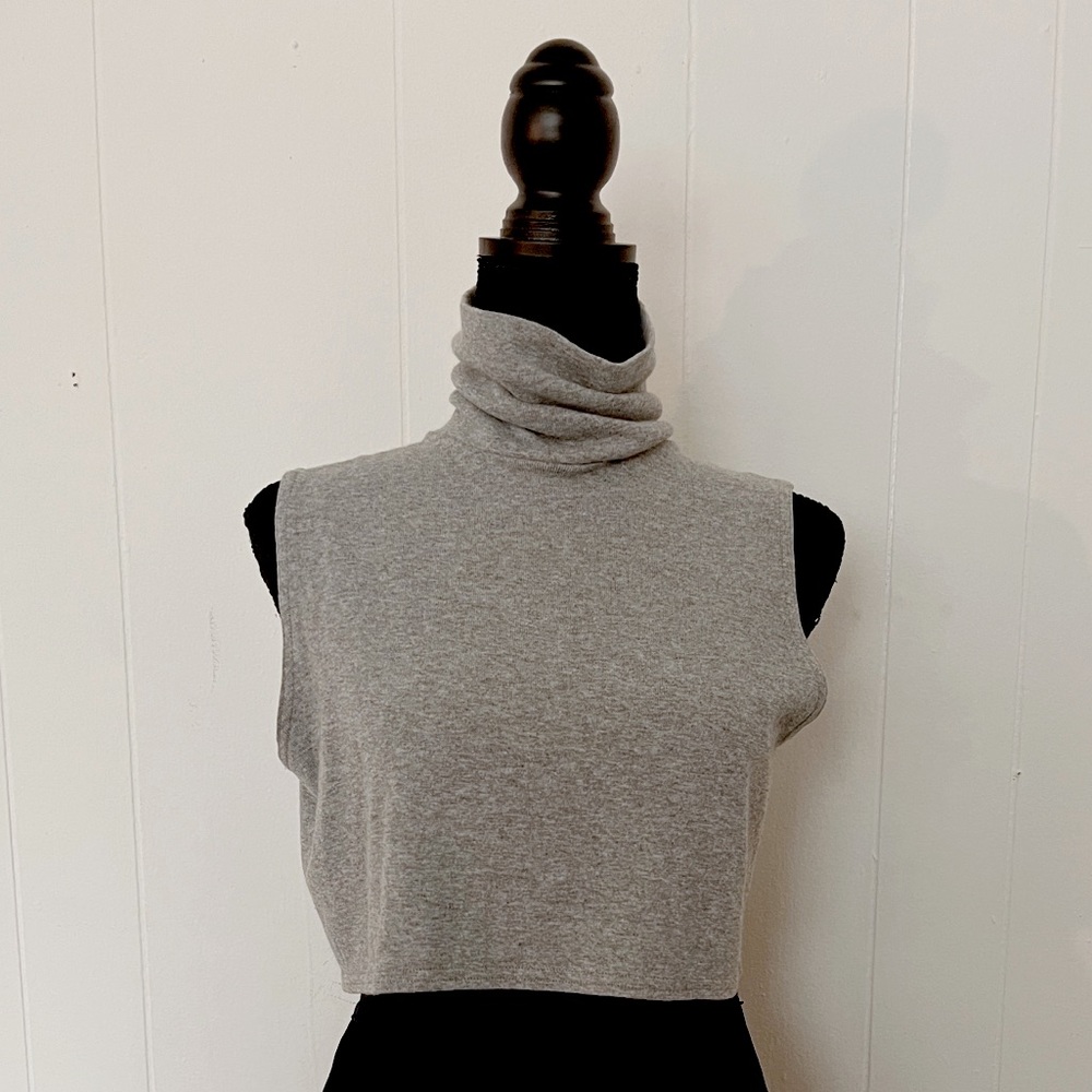 Grey Crop Turtleneck